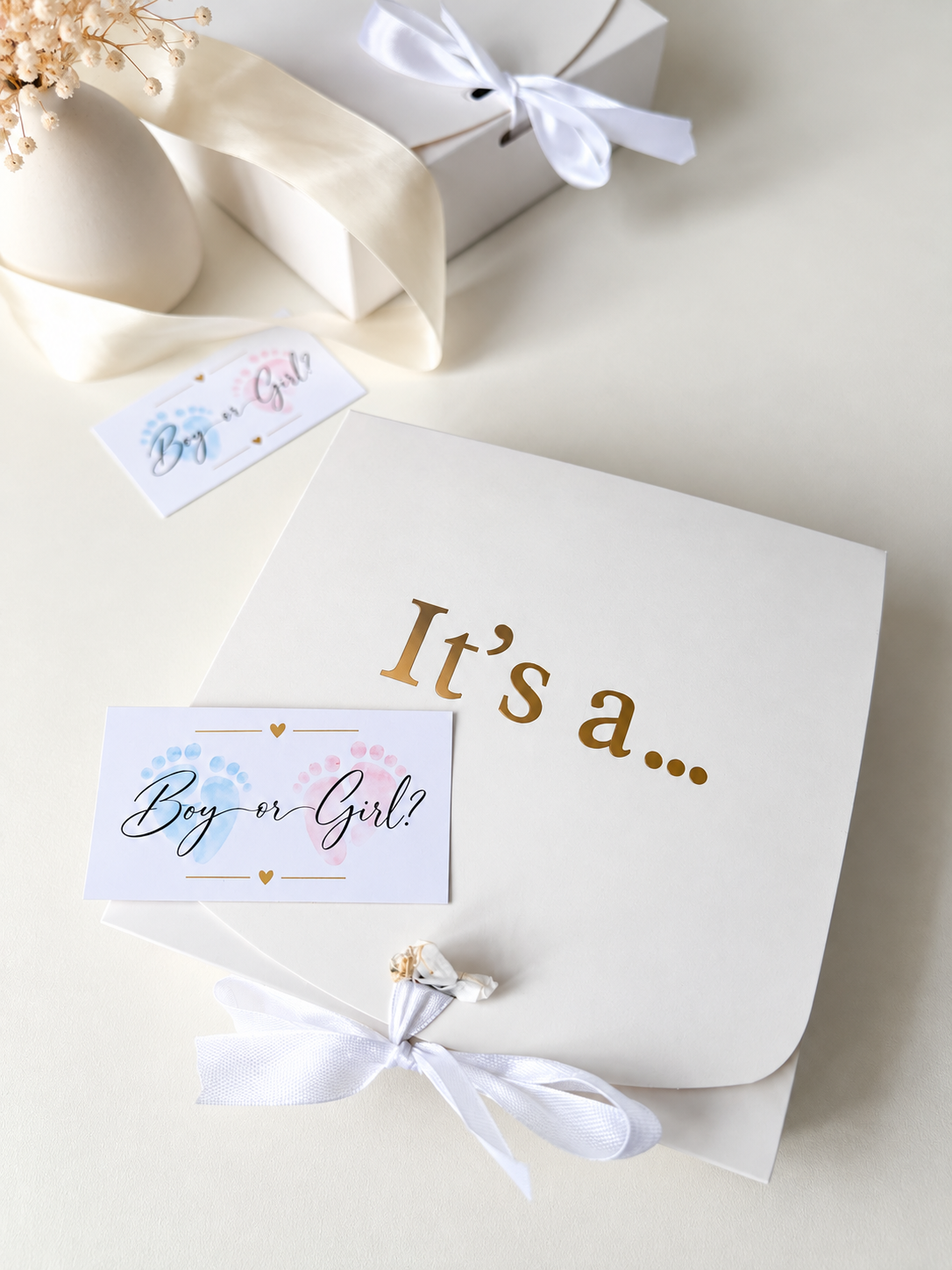“It’s a Girl” Shoe Gift Box with Acrylic Sign